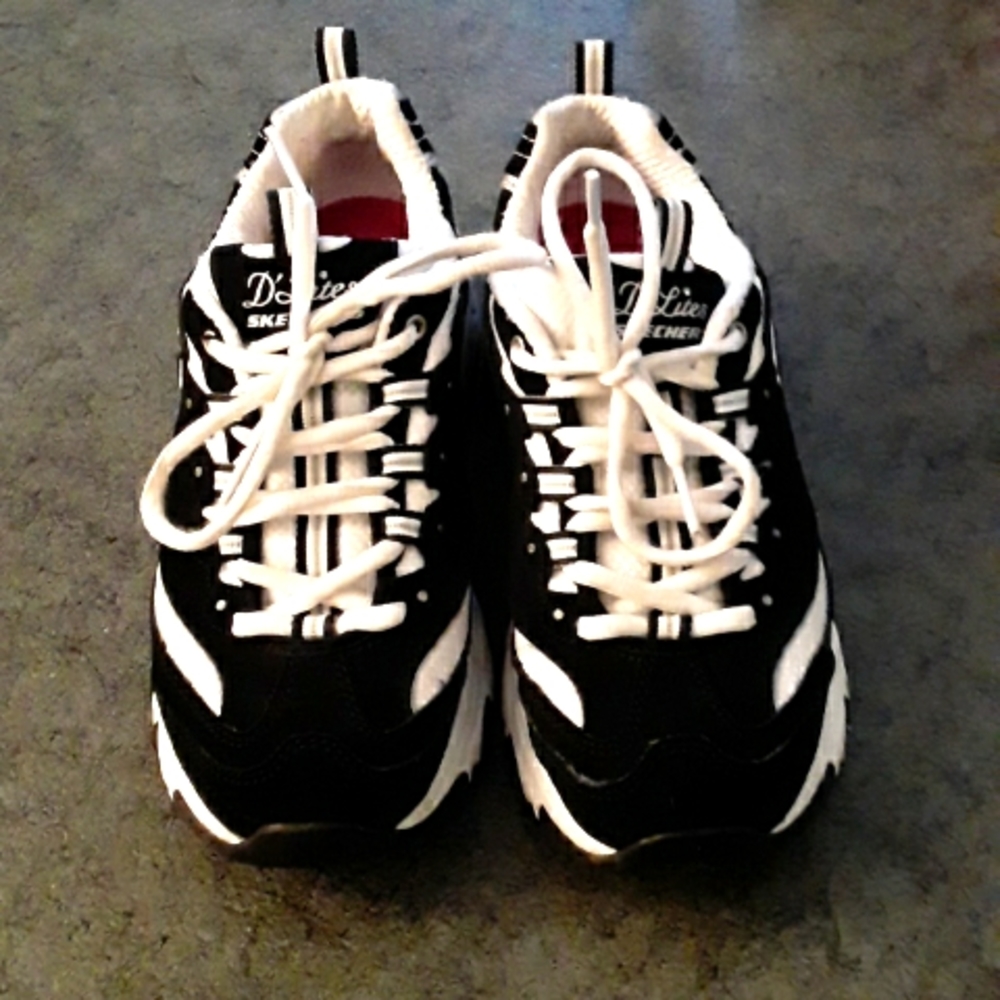 Skechers D'Lites-Biggest Fan Women's BLK/WHT Size 6 Sneakers